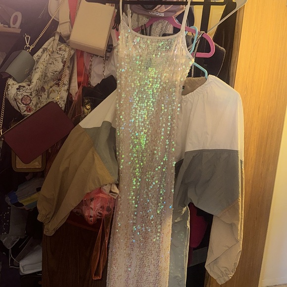 Iridescent sequence tall dress - Picture 4 of 8